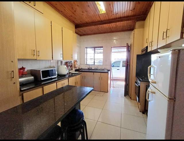 4 BEDROOM HOUSE FOR SALE IN LAUDIUM